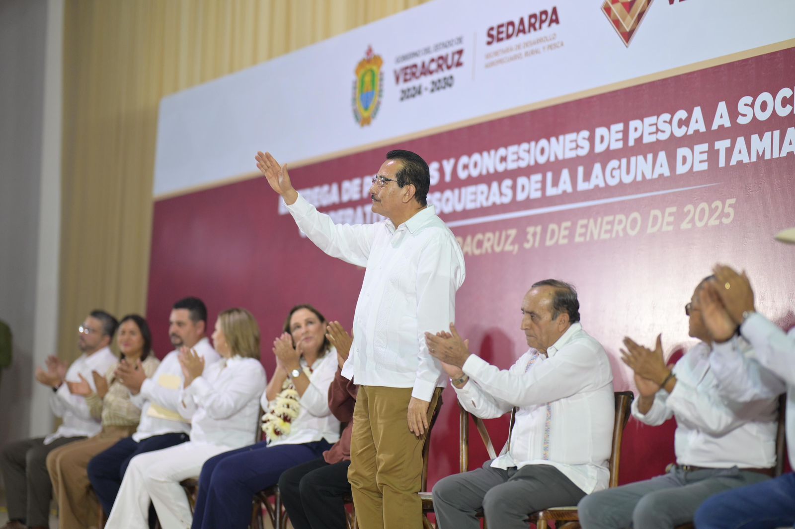 Más oportunidades para el sector pesquero: entregan permisos y concesiones en Tamiahua