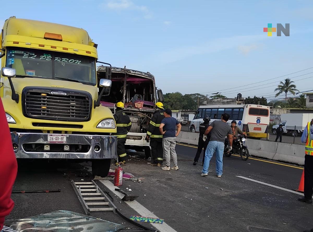 Detienen al responsable del accidente en autopista Veracruz-Cardel