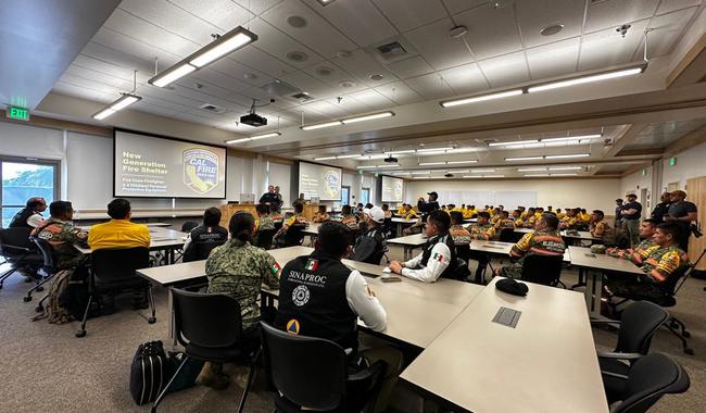 Se incorpora brigada mexicana a labores de combate al fuego en Pacific Palisades, California