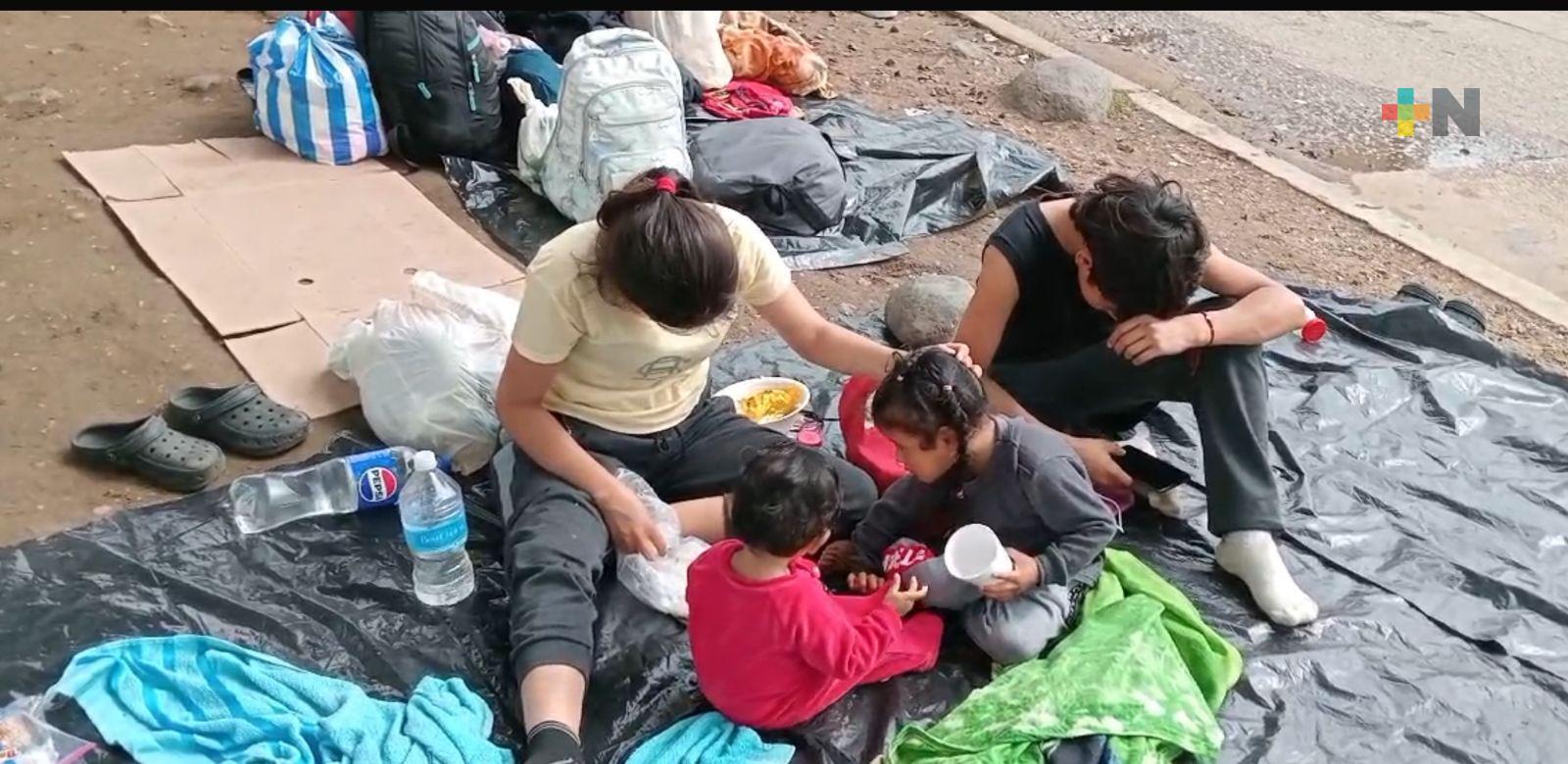 Aumenta flujo migratorio en el sur de Veracruz; comienzan a llegar extranjeros de Costa Rica