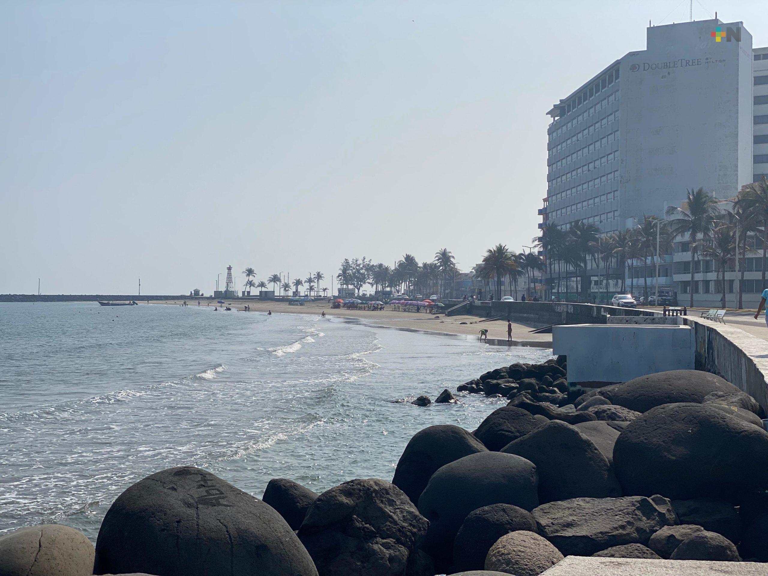 Ambiente caluroso y condiciones para lluvias en región montañosa del estado de Veracruz