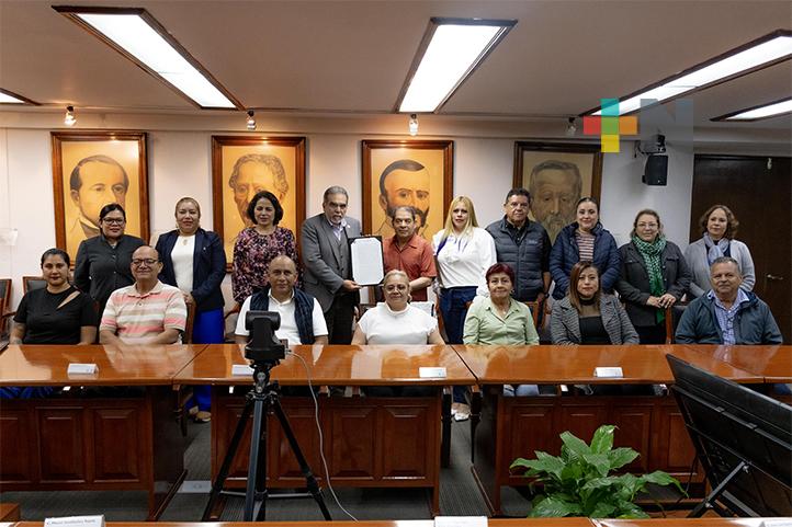 Sindicato UV acepta aumento salarial de 4%; se conjura huelga