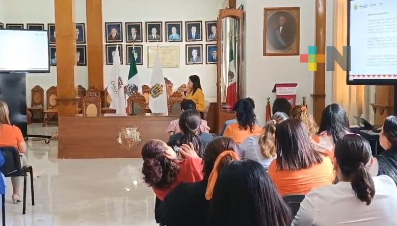 En el Día Naranja capacitan a institutos municipales de la mujer de las Altas Montañas