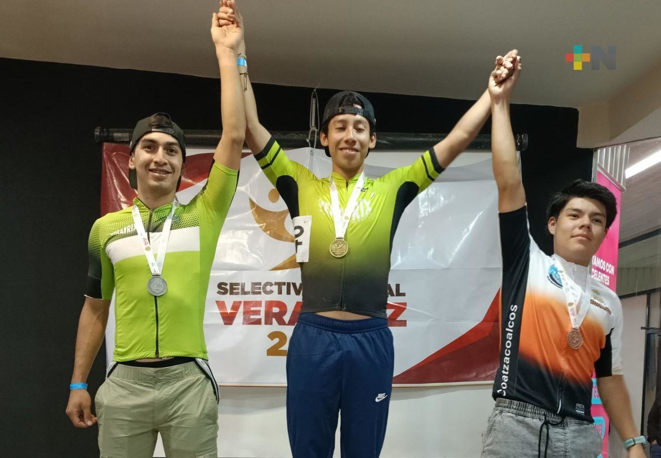 Coatza domina la ruta y se cuelga tres oros en el estatal de ciclismo