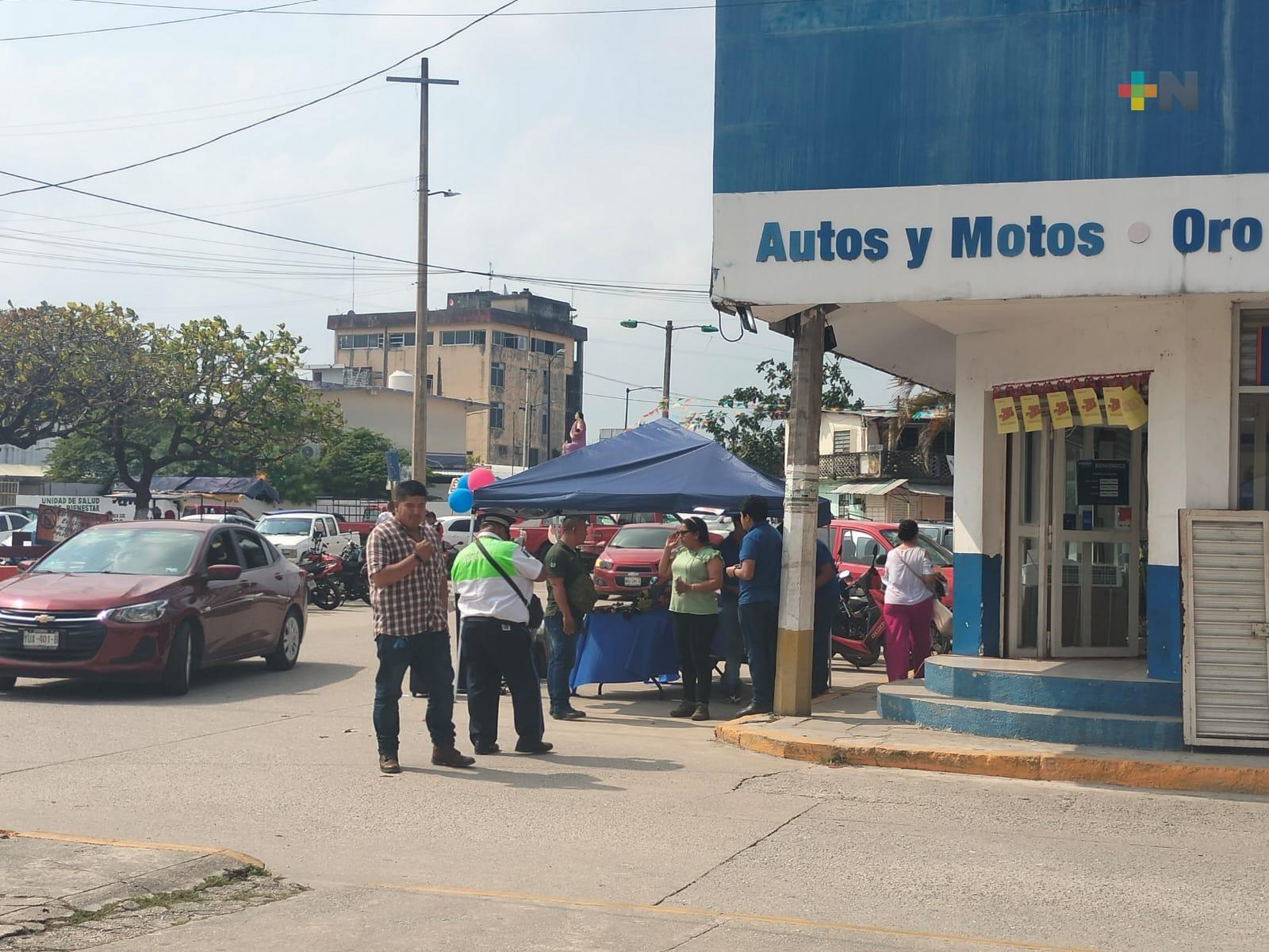 Ayuntamiento de Las Choapas impide a comercios invasión de vía pública