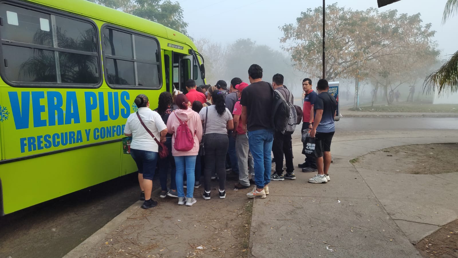 Estudiantes y maestros tendrán descuentos en autobuses