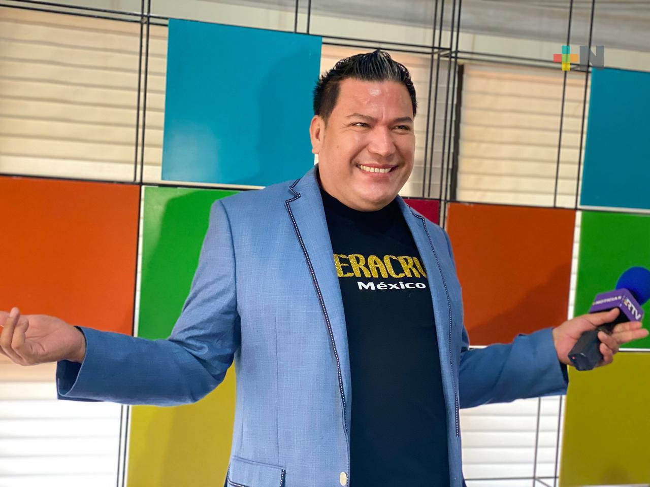 Eroy Fontes, imitador de Juan Gabriel