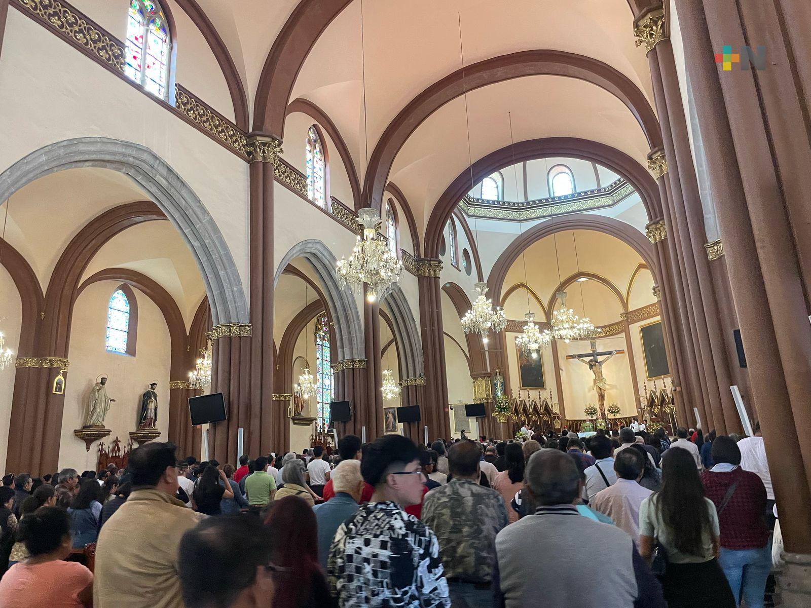 En Xalapa, católicos continúan orando por la salud del Papa