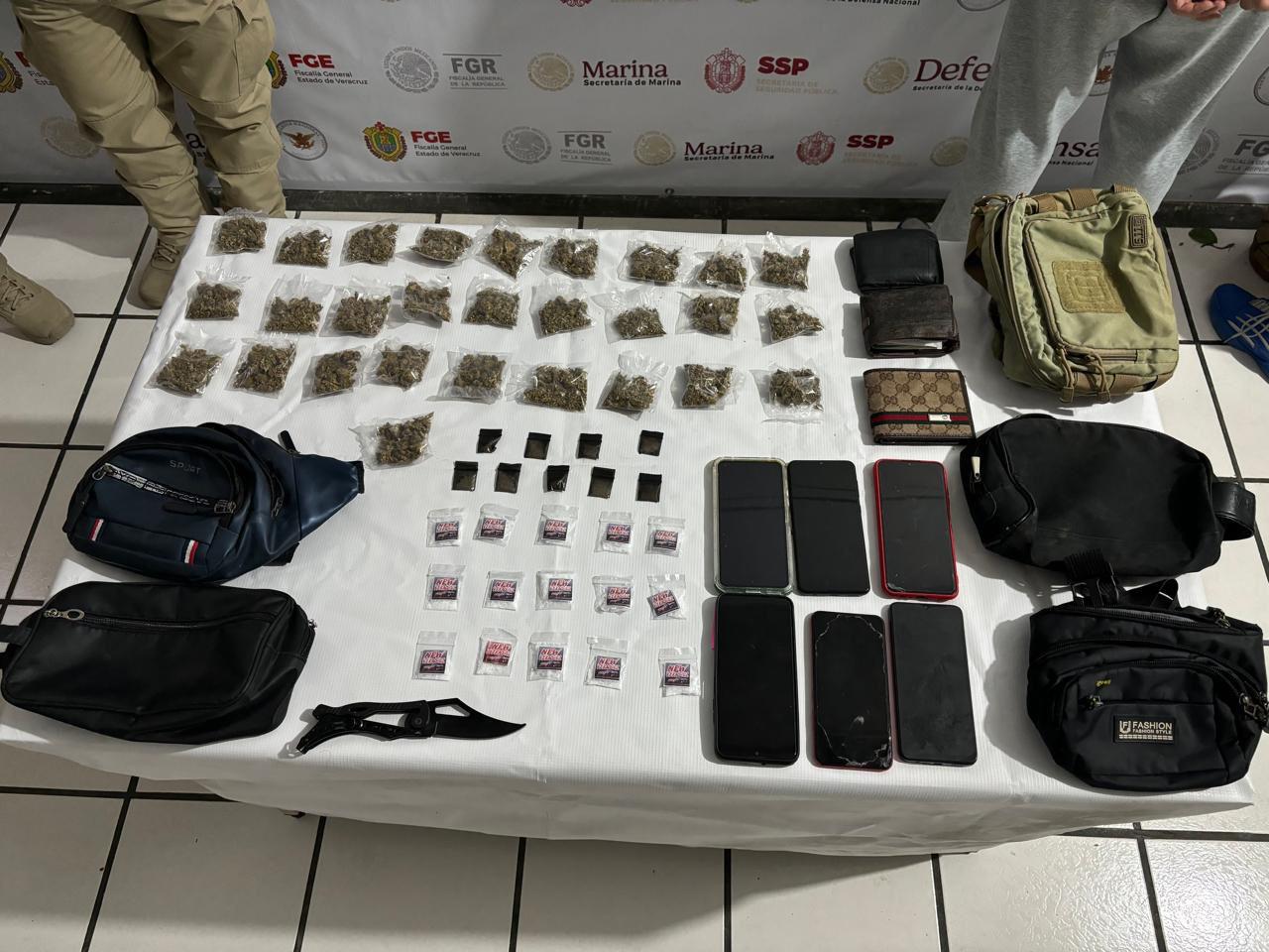 Ejército y GN realizan cateo en municipio de Veracruz; detienen a 11 personas