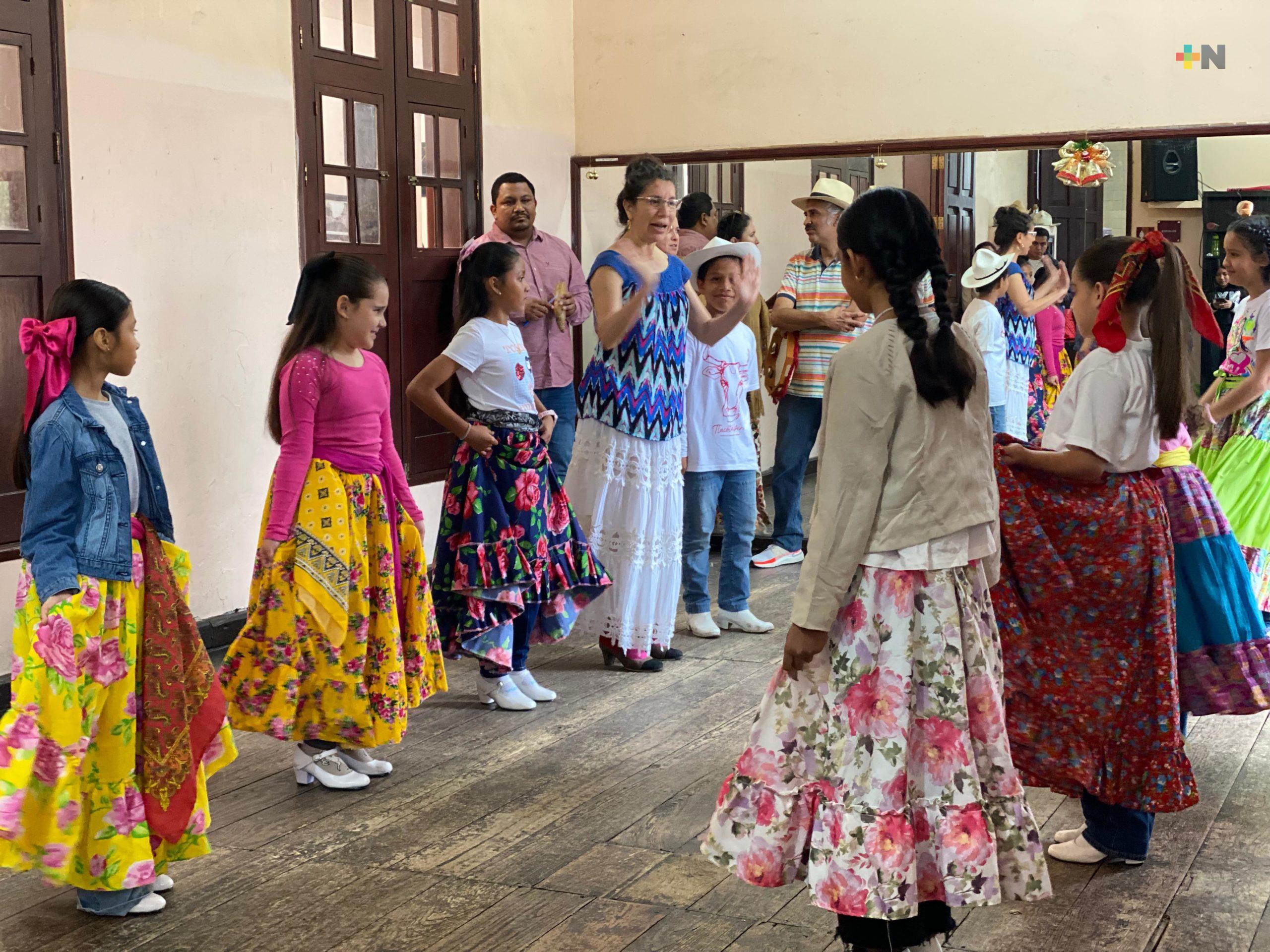 Nuevas generaciones conservan tradiciones en Cuenca del Papaloapan