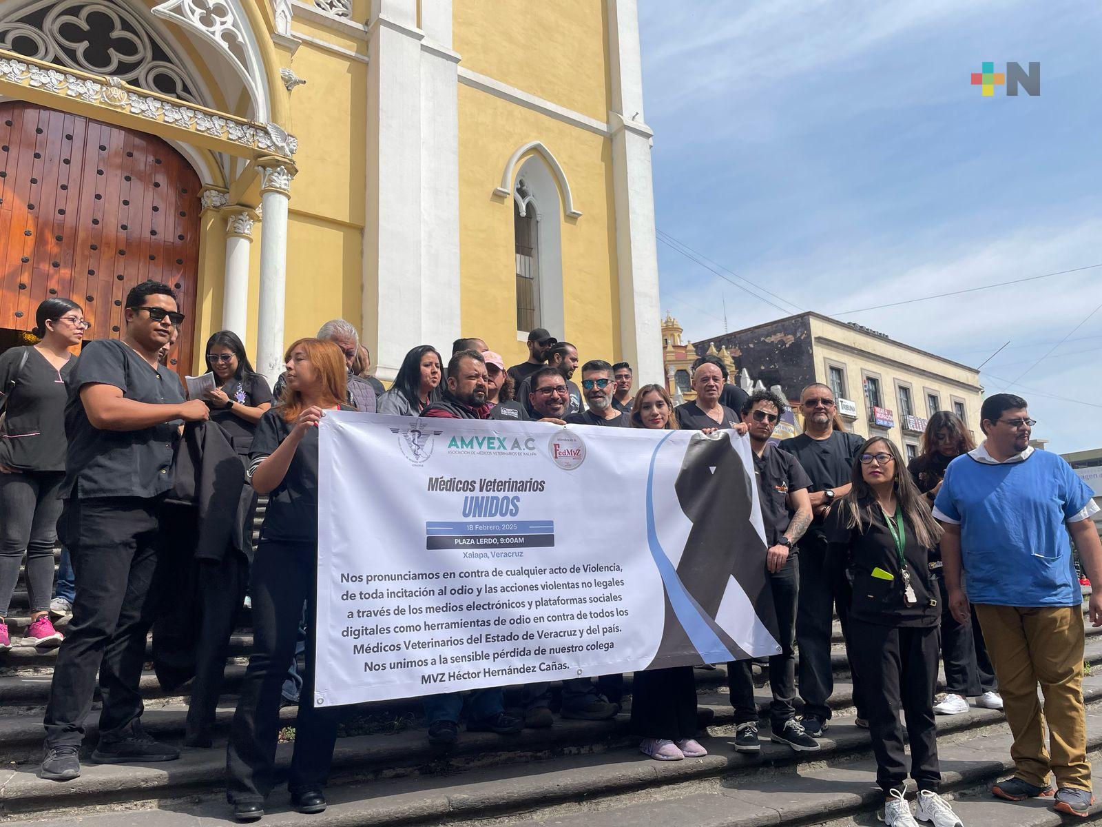 En Xalapa también se manifestaron veterinarios