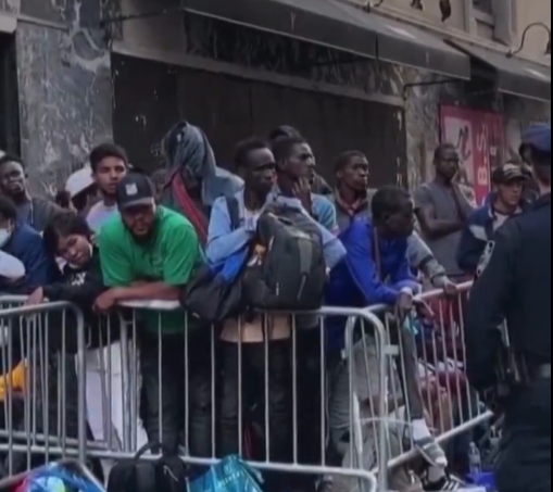 Cerrará el principal refugio de personas migrantes en Nueva York