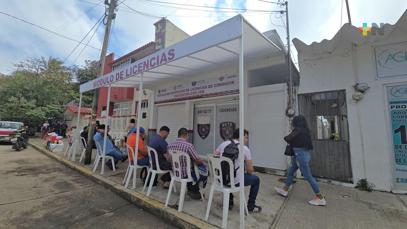 Con adecuación de instalaciones mejora emisión de licencias de conducir en Coatza