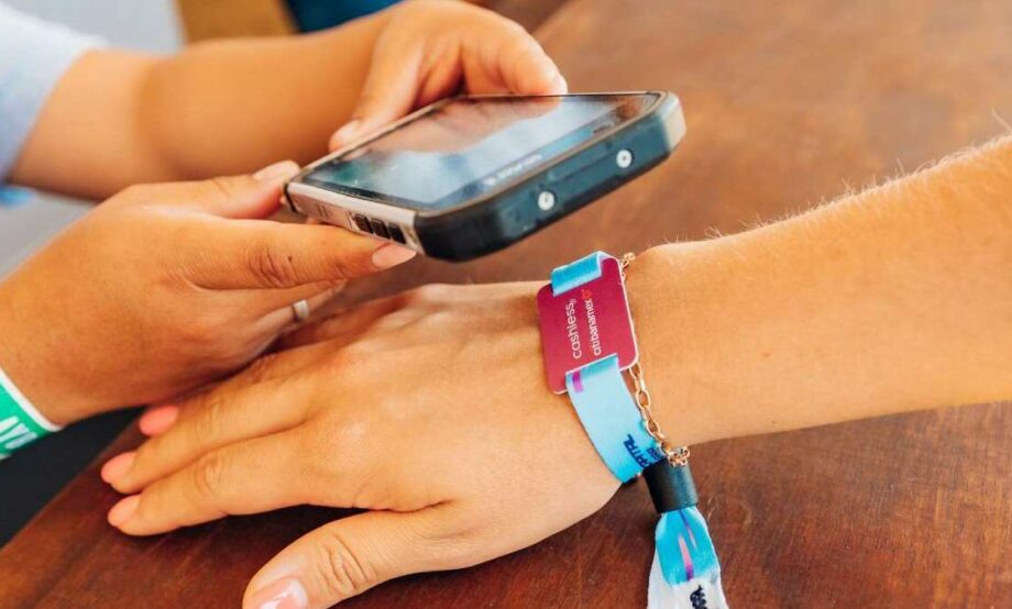 Ya no se venderá la pulsera cashless en eventos o festivales: Profeco