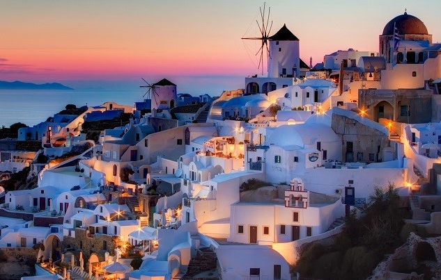Enjambre sísmico detona estado de emergencia en Santorini, Grecia