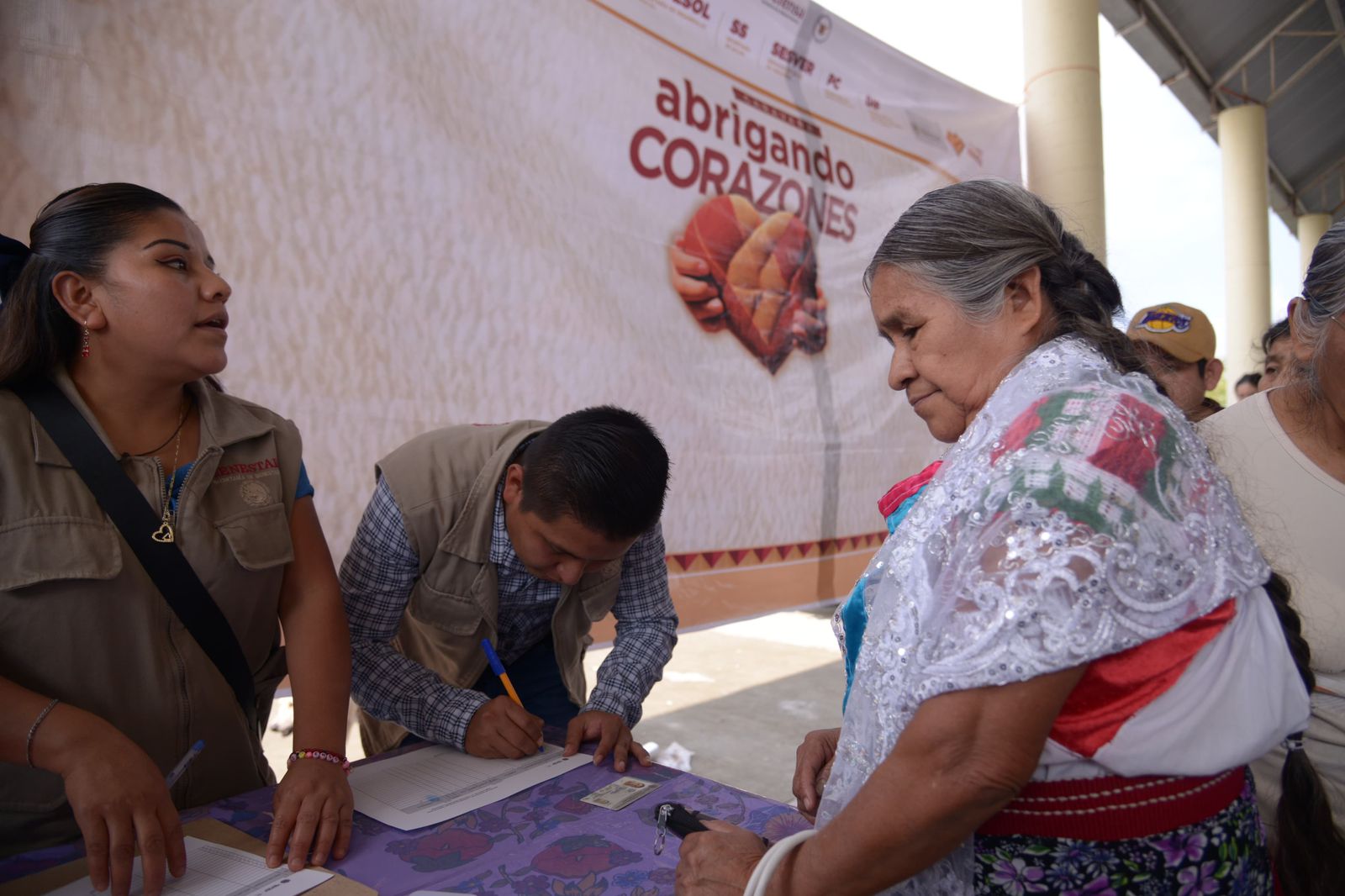 Caravana Abrigando Corazones sigue su ruta en el Totonacapan