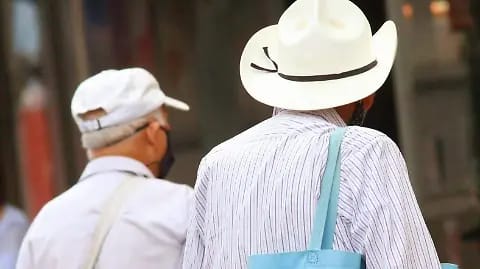 Exhorto a la población para donar ropa de abrigo