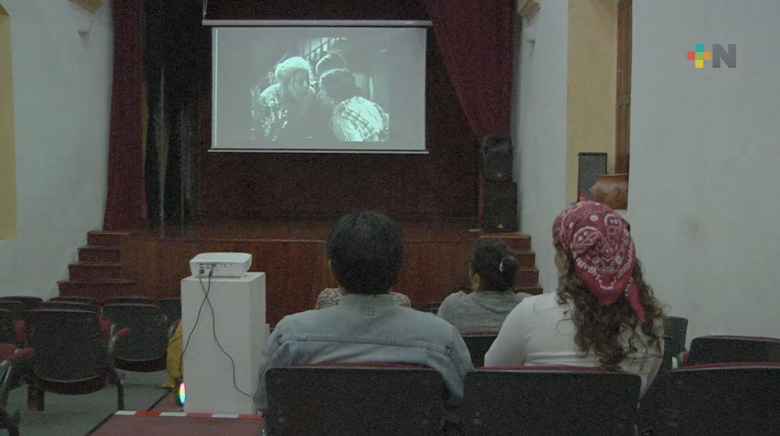 Mujeres ganan más espacios en el cine mexicano