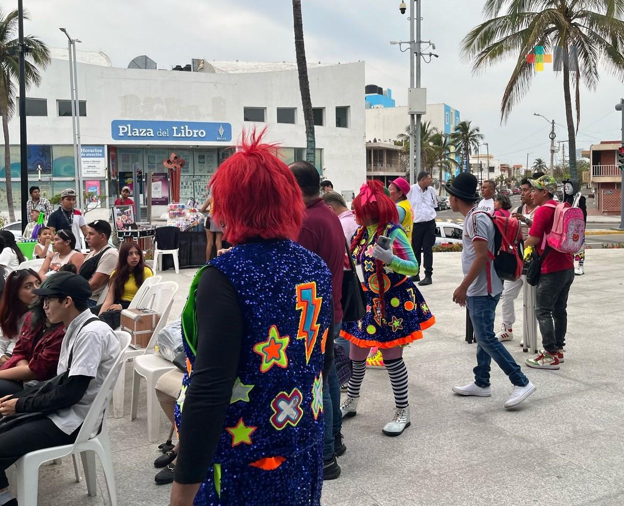 Payasos llevan la misión de arrancar sonrisas y contagiar alegría