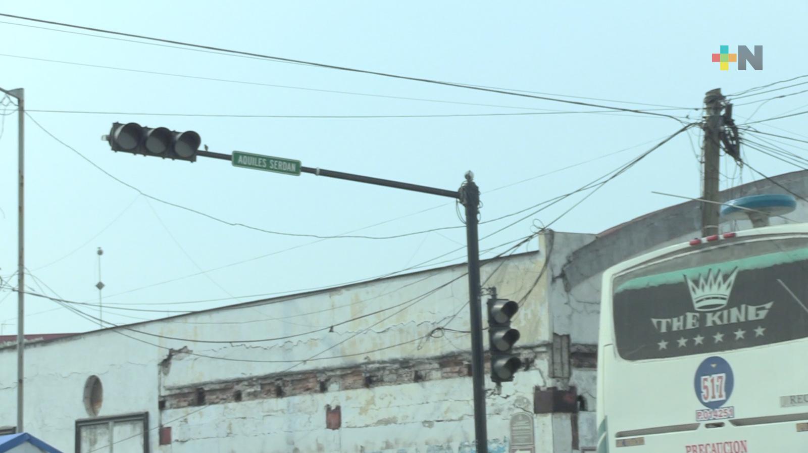 Más de una semana sin funcionar semáforos en zona del malecón de Veracruz