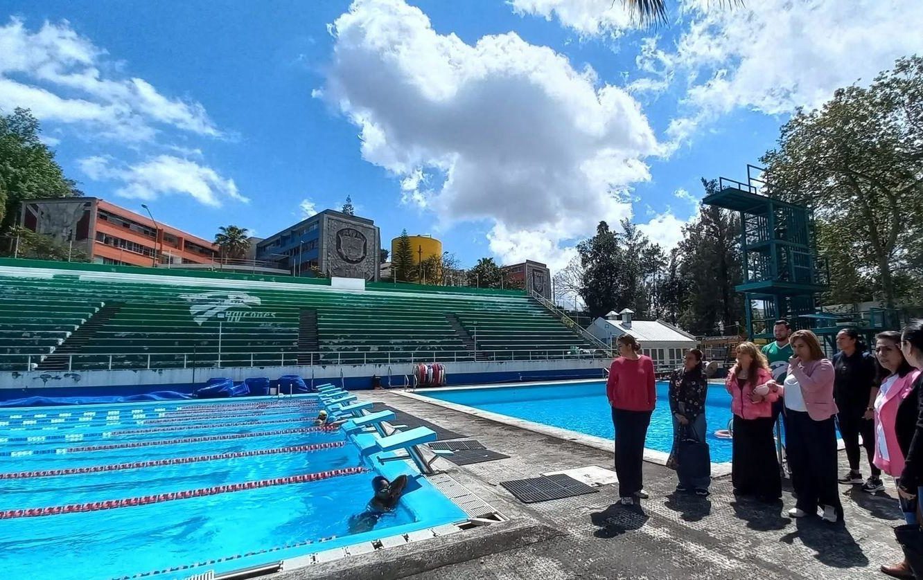 Carril Rosa brinda fisioterapia acuática a sobrevivientes de cáncer