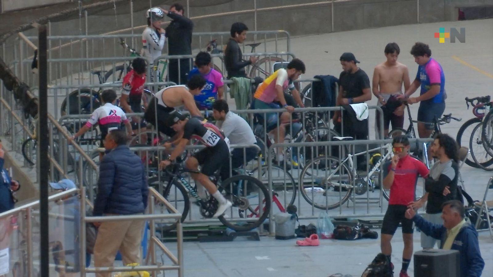 Juez con experiencia nacional, presente en estatal de ciclismo de pista de Juegos Conade