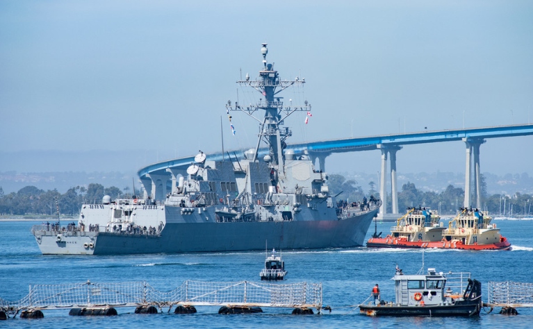 EUA envía otro buque militar para apoyar seguridad fronteriza