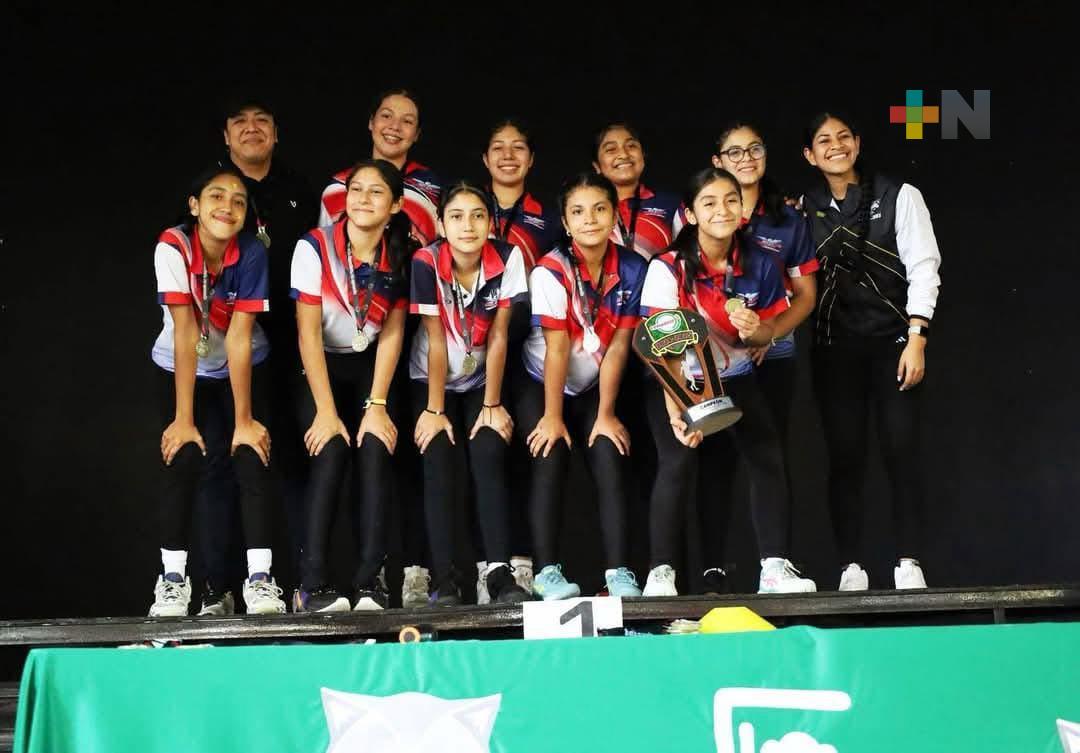 Leona Vicario de Coatzacoalcos gana campeonato nacional de voleibol de la Conadeip