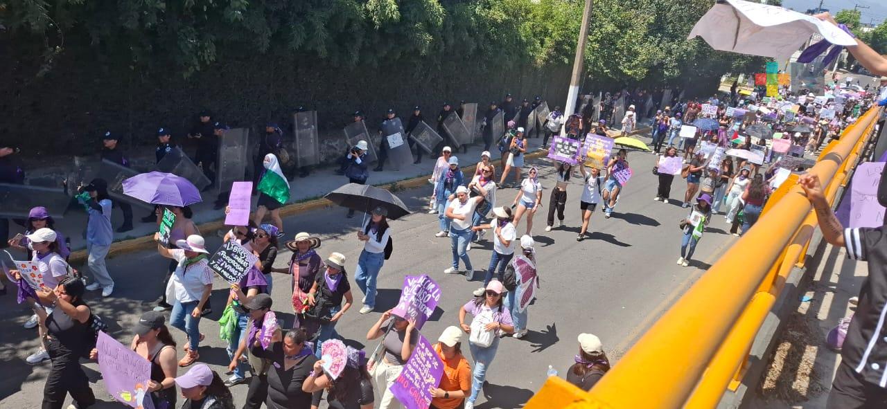 Marcha de mujeres transcurrió sin incidentes en Xalapa