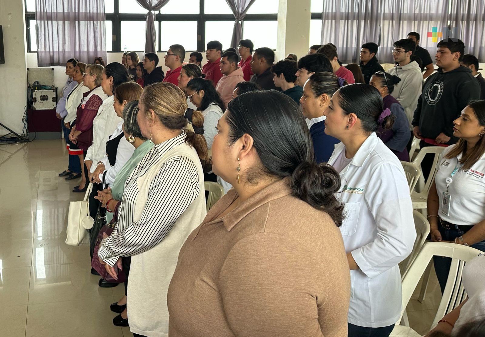 Alertan a jóvenes sobre violencia disfrazada de amor