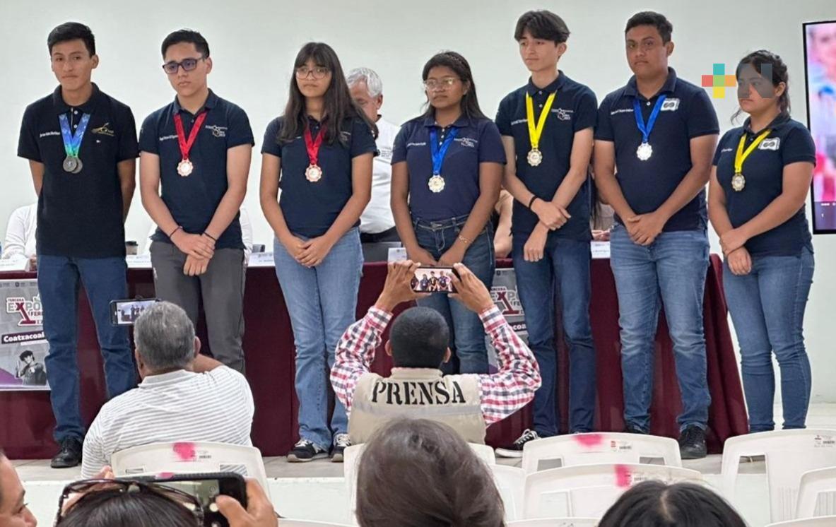 Reconocerán trayectoria de estudiantes del Cobaev 18 de Coatza