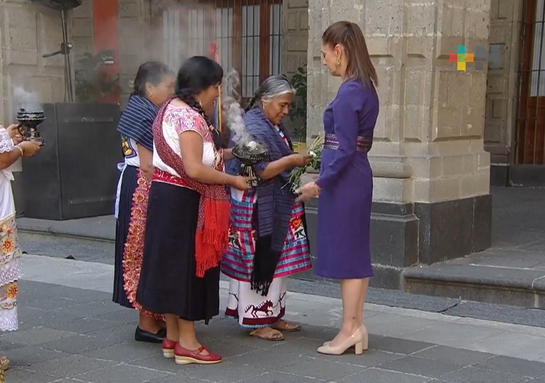 Mujeres de pueblos originarios reivindicadas este 8M: Sheinbaum