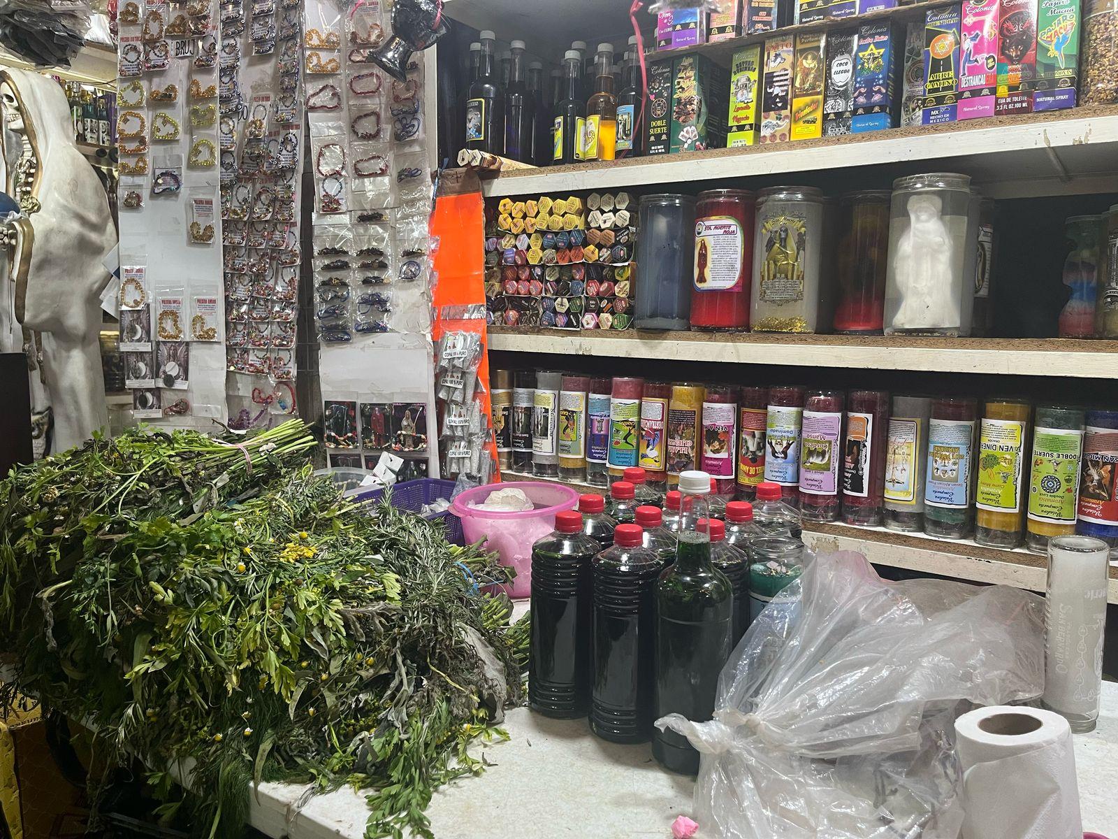 En Veracruz puerto, comerciantes aumentan ventas de productos esotéricos
