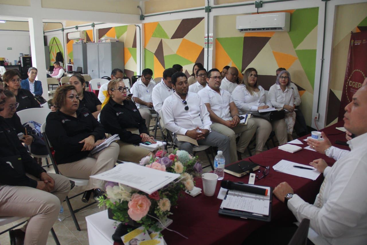 Educación Primaria Estatal refuerza vínculo con supervisiones y planteles particulares