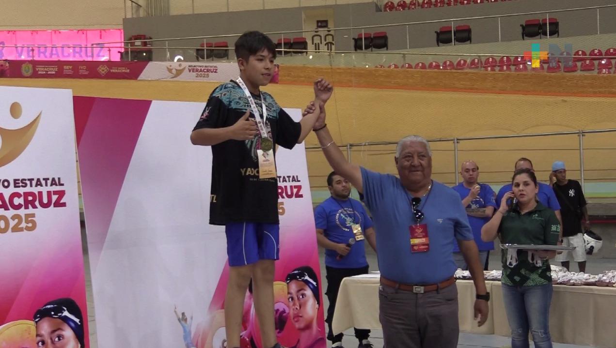 Juez internacional calificó de alto nivel el selectivo de luchas asociadas