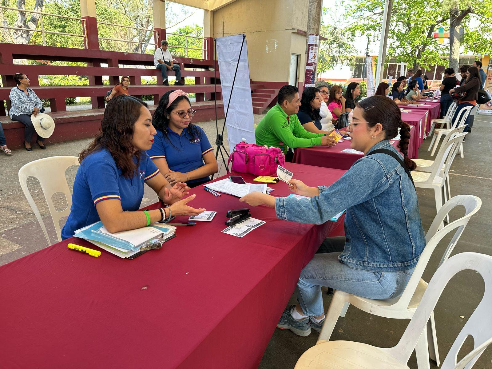 En Coatzacoalcos las mujeres buscan más y mejores espacios laborales