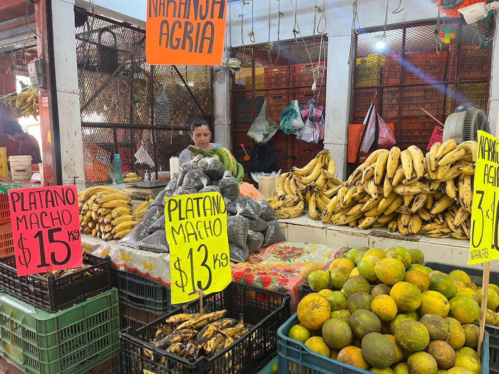 Sandía, naranja y piña, frutas más solicitadas por clientes