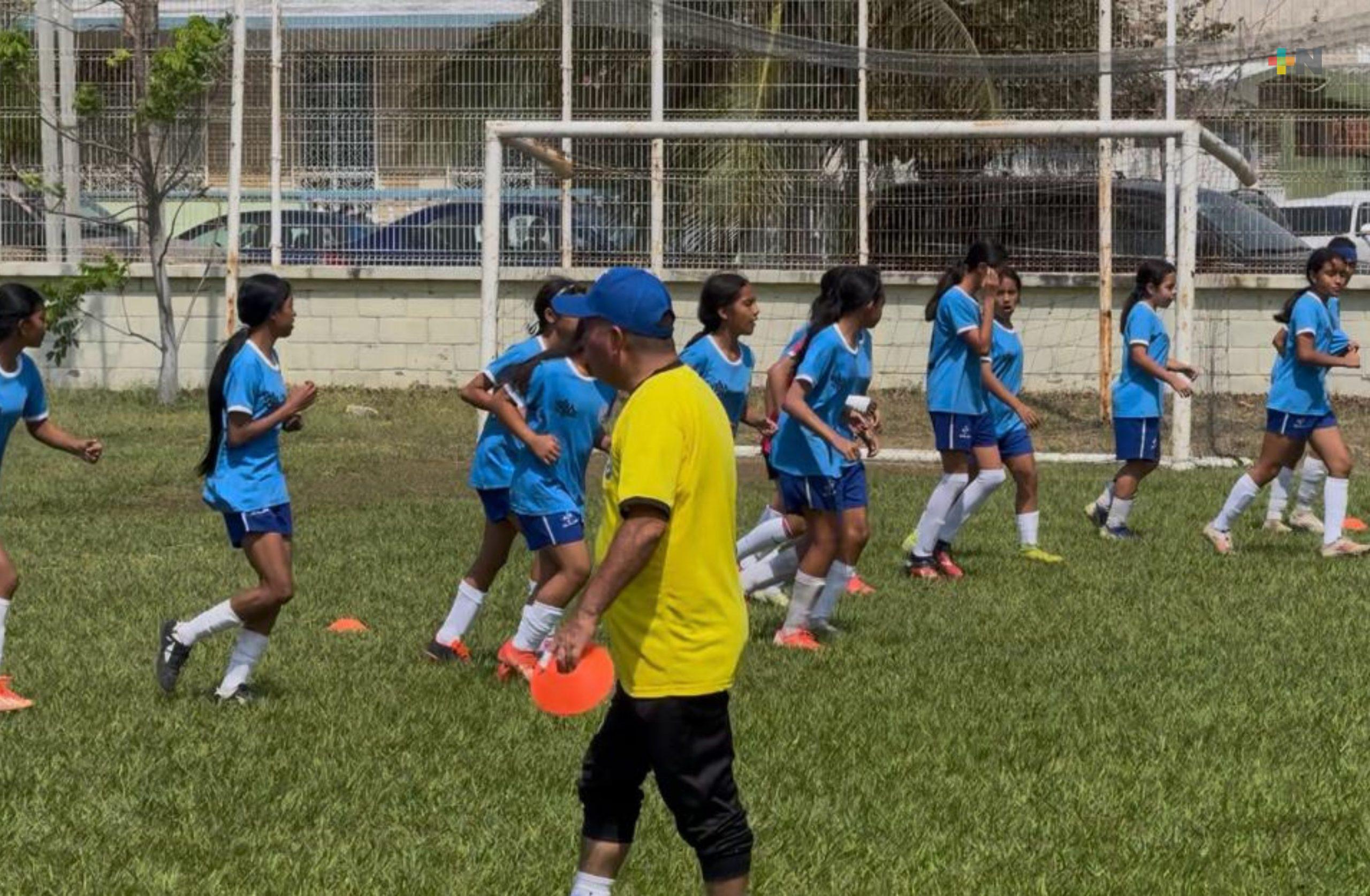 Xalapa, Veracruz y Coatzintla avanzaron en futbol de Juegos Conade