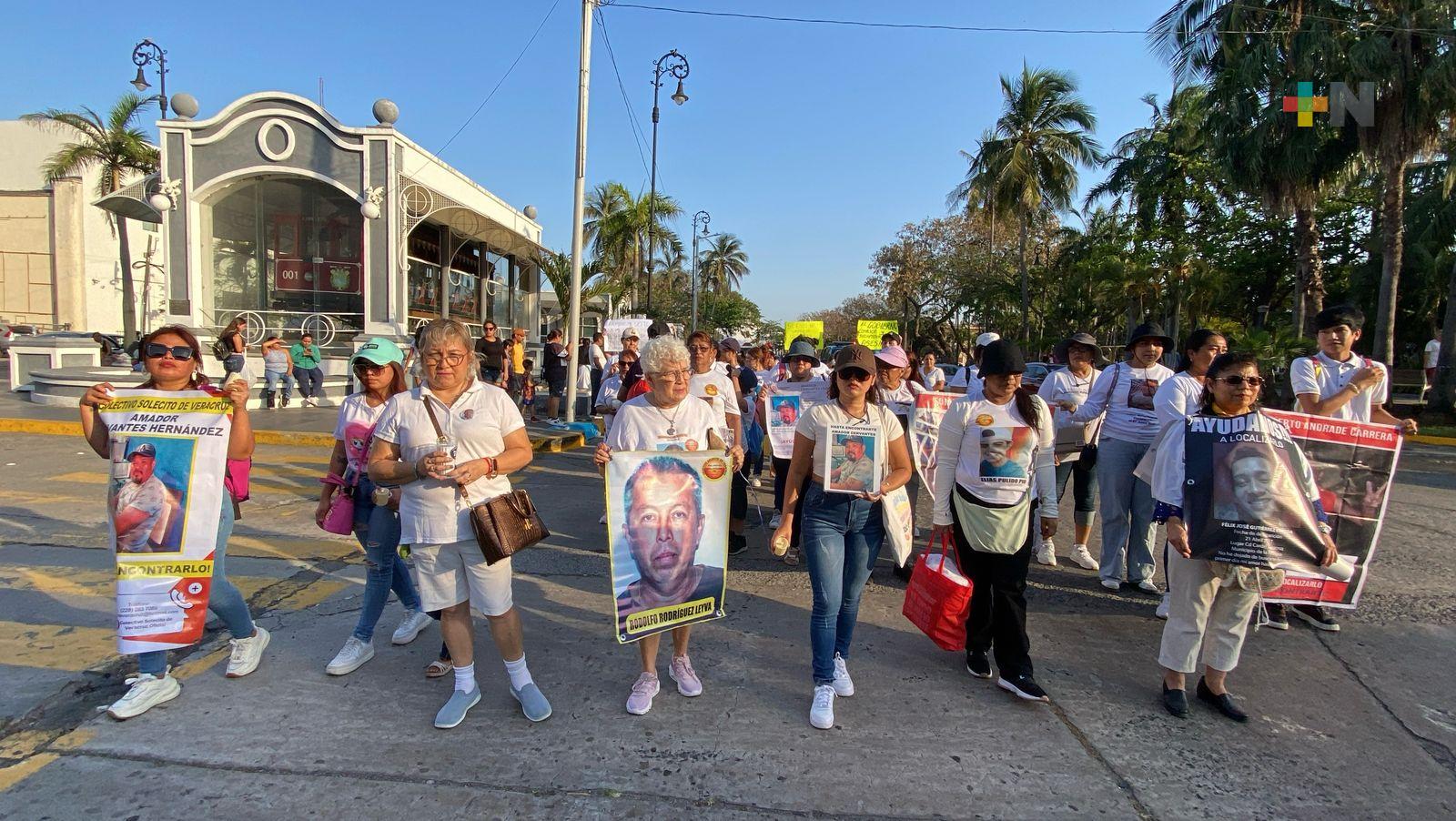 Marchan madres buscadoras en Veracruz puerto
