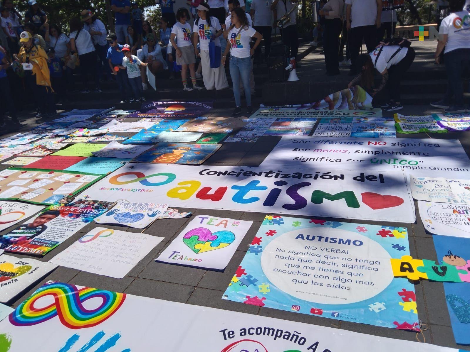 Realizan marcha por autismo en Xalapa