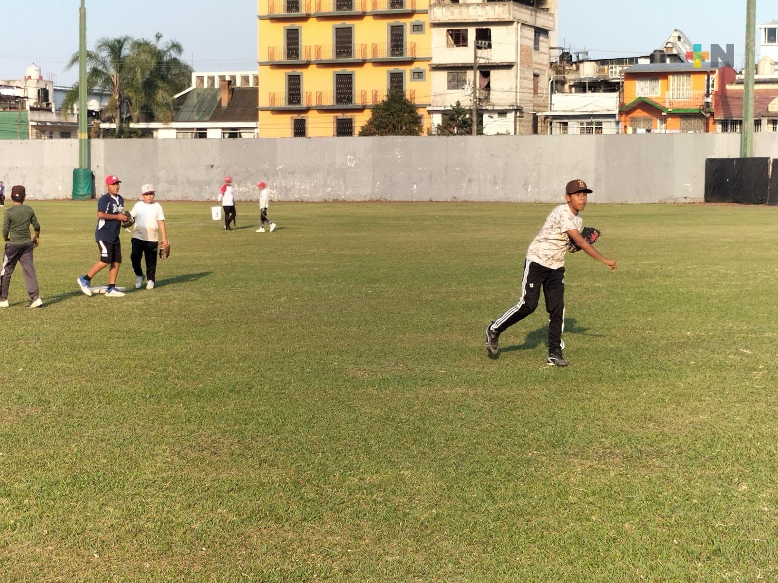 Xalapa categoría 2011-2012 al distrital de beisbol que se disputará en Cardel