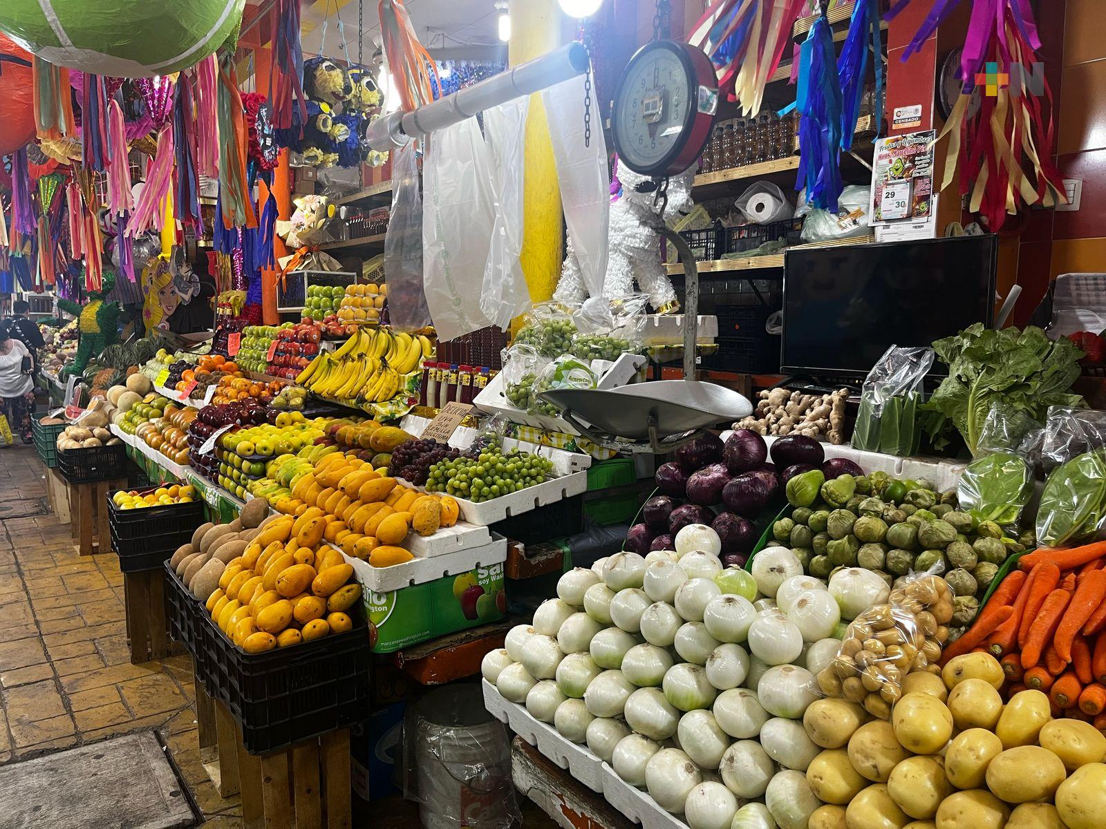 Prevén alza en precio de frutas en mercado de Veracruz puerto