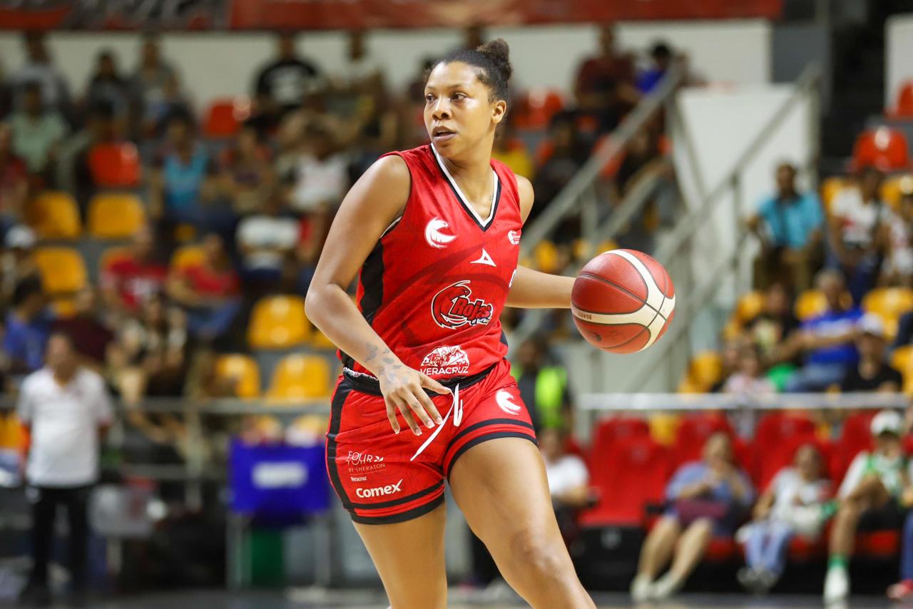 Naomi Davenport regresa a las Rojas de Veracruz