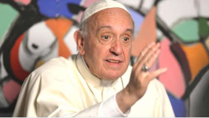 Papa Francisco sorprende con visita a Santa María la Mayor