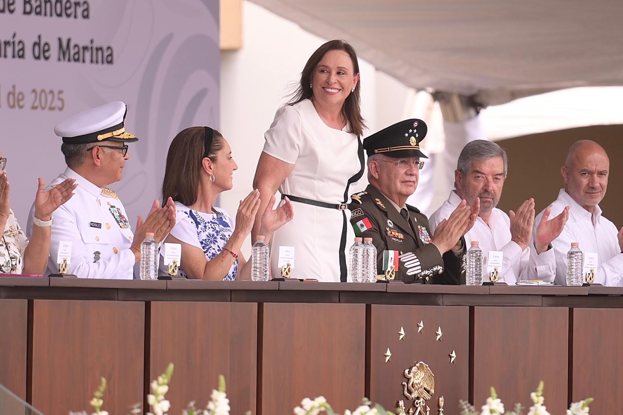 Rocío Nahle acompaña a la presidenta Claudia Sheinbaum en el 111 aniversario de la Gesta Heroica de 1914