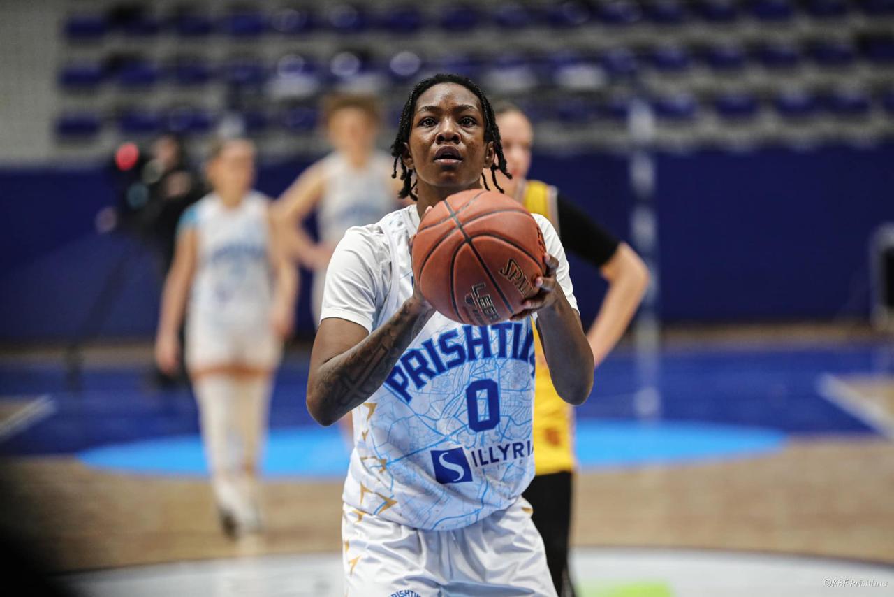 Rojas de Veracruz firma a joven anotadora Jayla Johnson