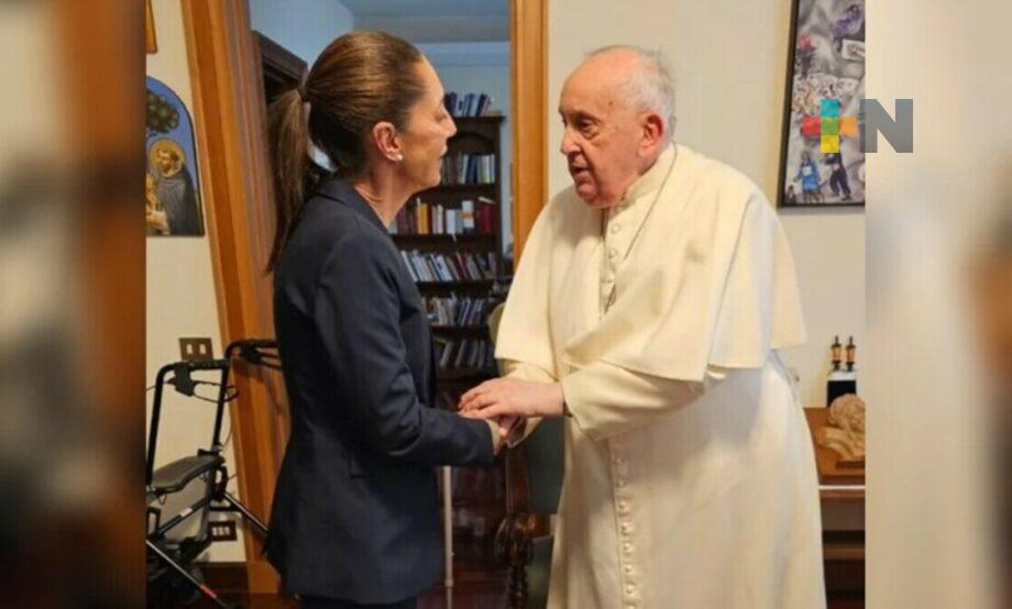 Sheinbaum lamenta muerte del papa Francisco: “Humanista siempre cerca de los humildes”