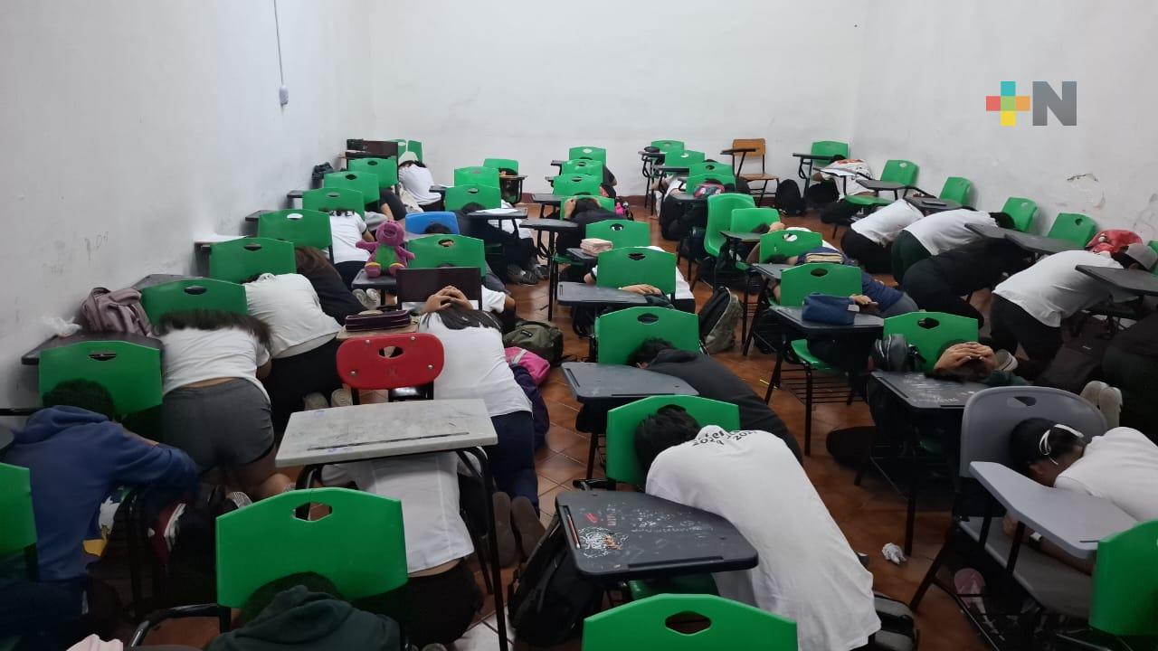 Escuelas de Xalapa se unen al Simulacro Nacional sin evacuar a sus estudiantes
