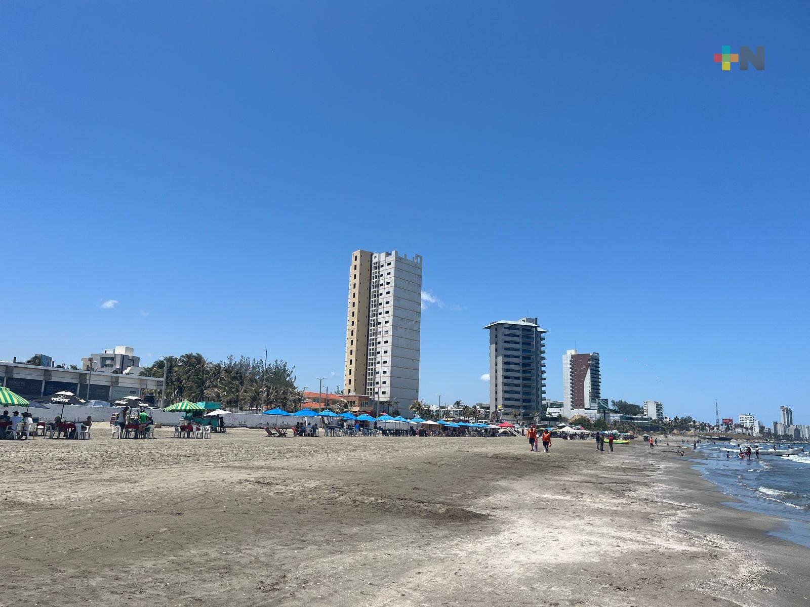 Turistas adelantan vacaciones y disfrutan de Boca del Río