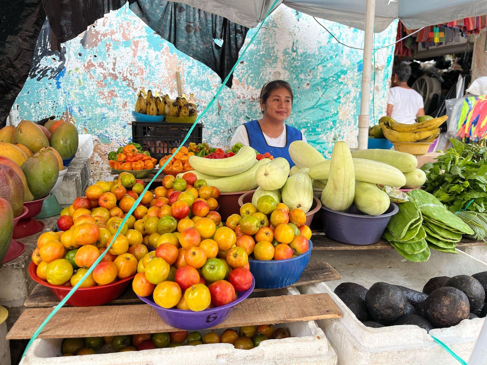 Inicia venta de ciruela amarilla, fruta esperada por coatzacoalqueños